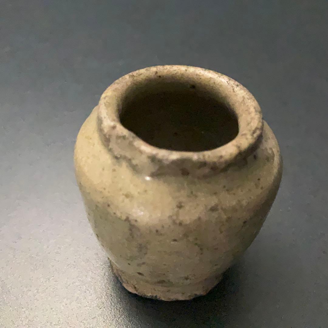 高麗青磁　米色青磁小壺　韓国　骨董　R1399ダM