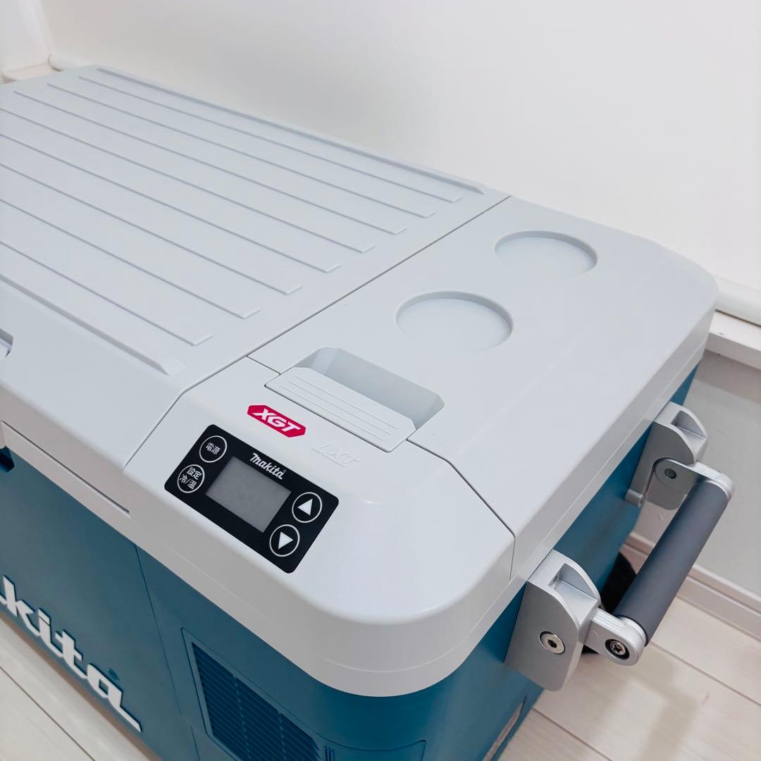 【極美品】makita 充電式保冷温庫　50L　CW002GZ