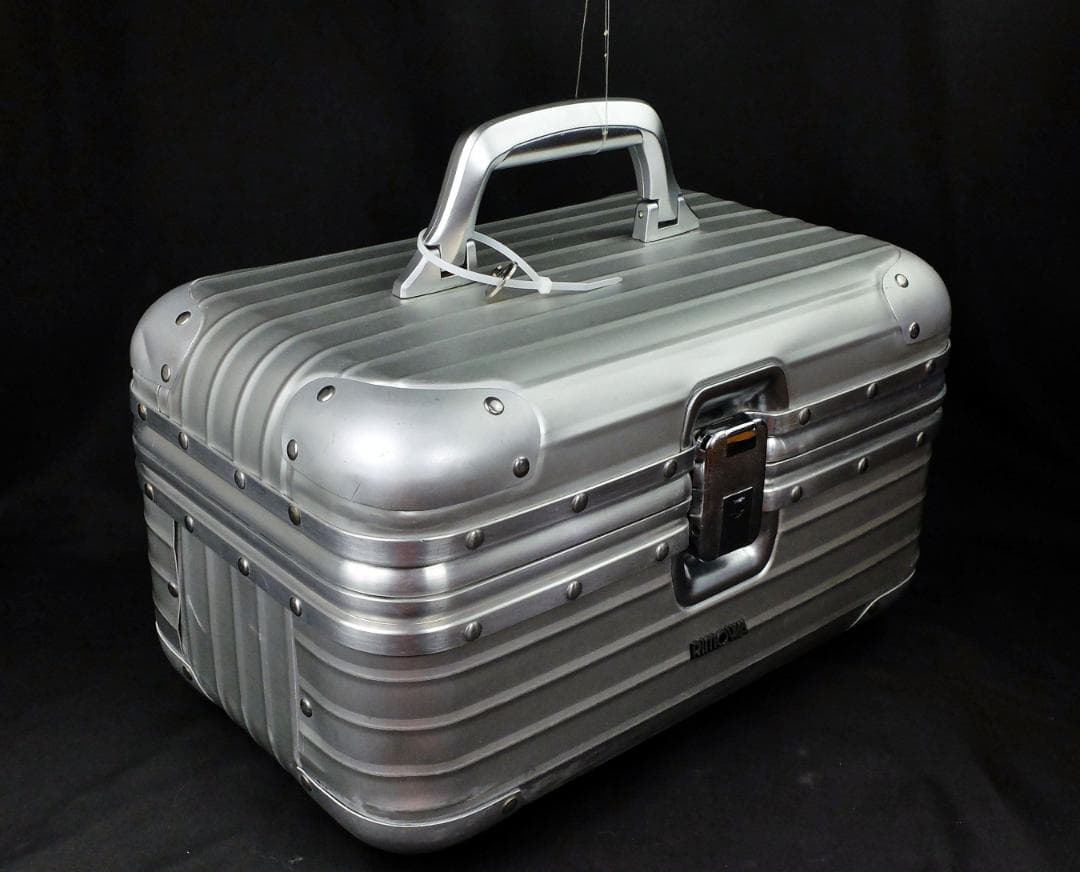 リモワ　982.73 旧盤『TOPAS/トパーズ』ビューティケース 19L 鍵付