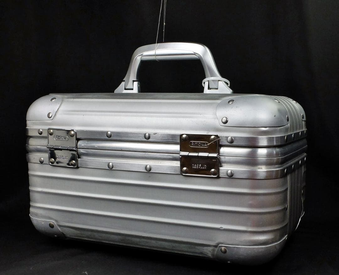 リモワ　982.73 旧盤『TOPAS/トパーズ』ビューティケース 19L 鍵付