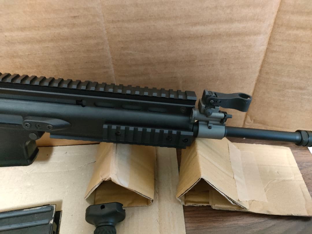 東京マルイ　次世代電動ガン　SCAR　スカー