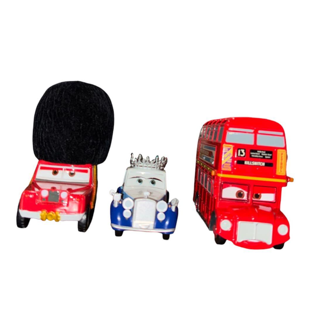 カーズ　クイーン　ハイギア軍曹　トッパーデッキントン3世 ディズニーストアレア