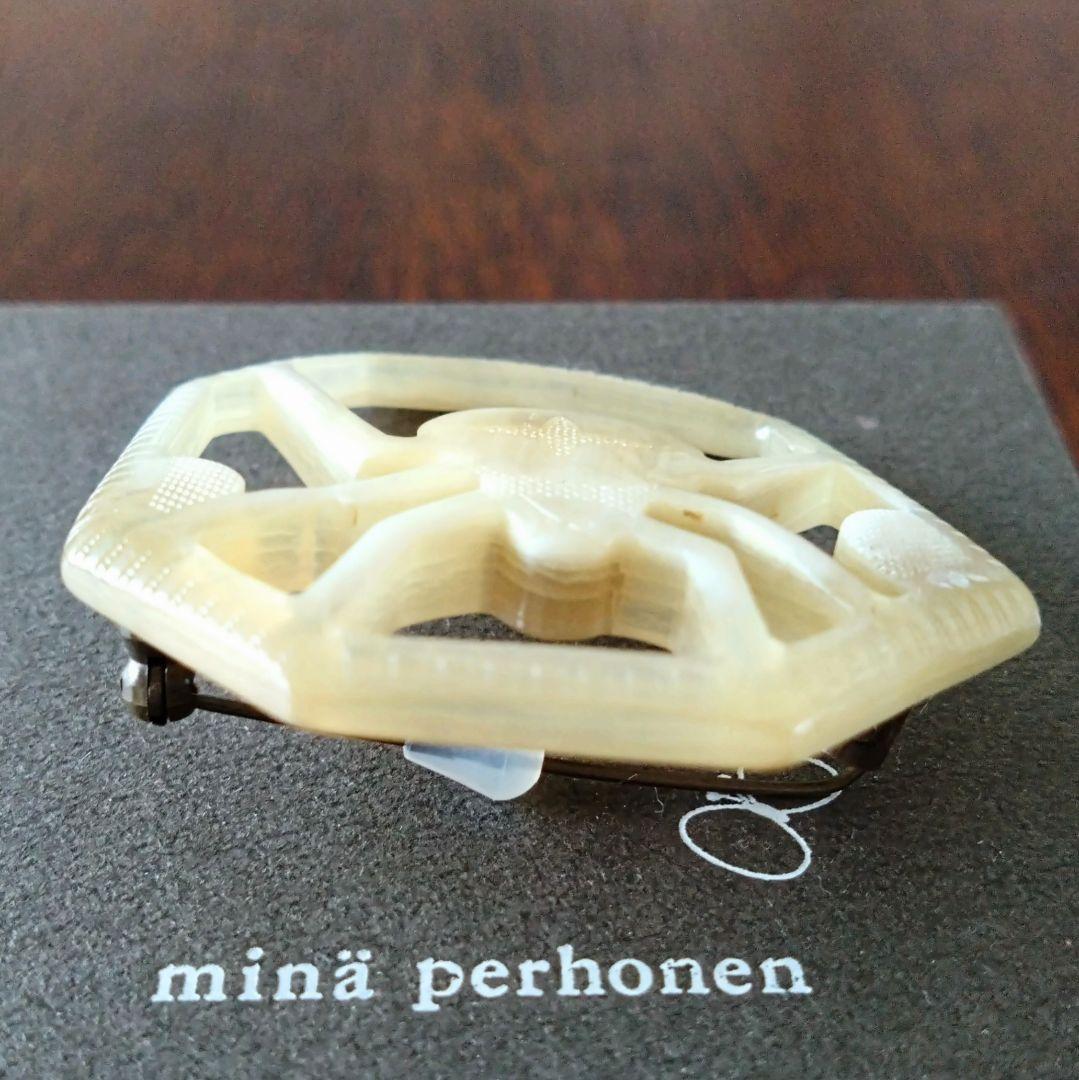 【正規品】ミナペルホネン　minä perhonen kumo 水牛　ブローチ