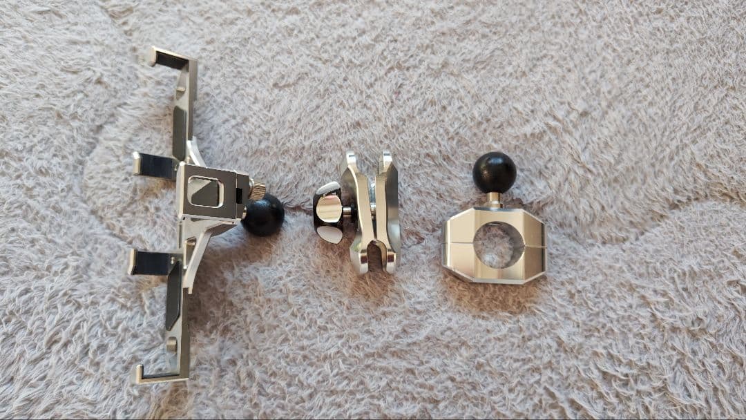 サインハウスのスマホホルダー