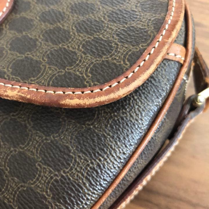 セリーヌ ショルダーバッグ　クロスボディ