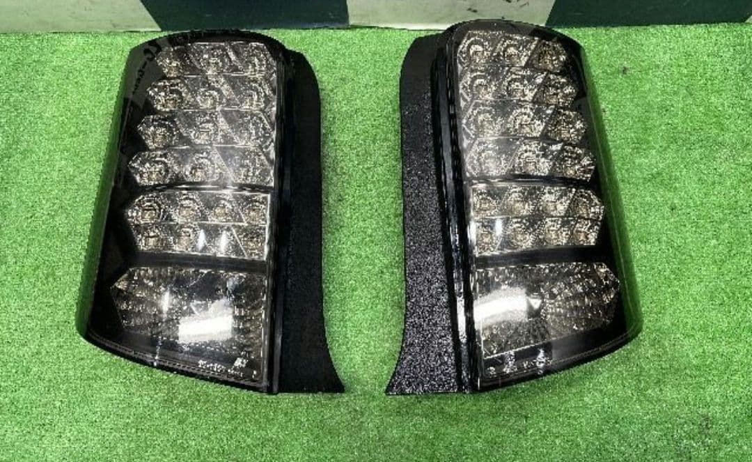 カローラルミオン　LEDクリアテールサンダーテール社外クリアテール