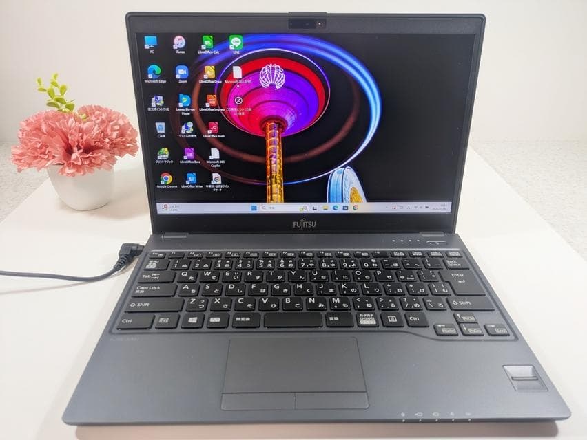 【超美品】Win11✨新品8GB✨薄型＆超軽量✨ノートパソコン✨持ち運びに