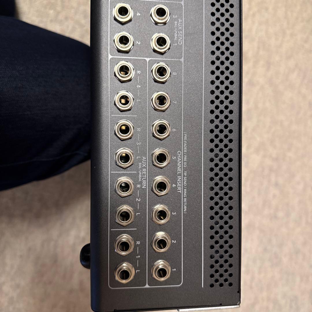 ONYX-1620i アナログミキサー