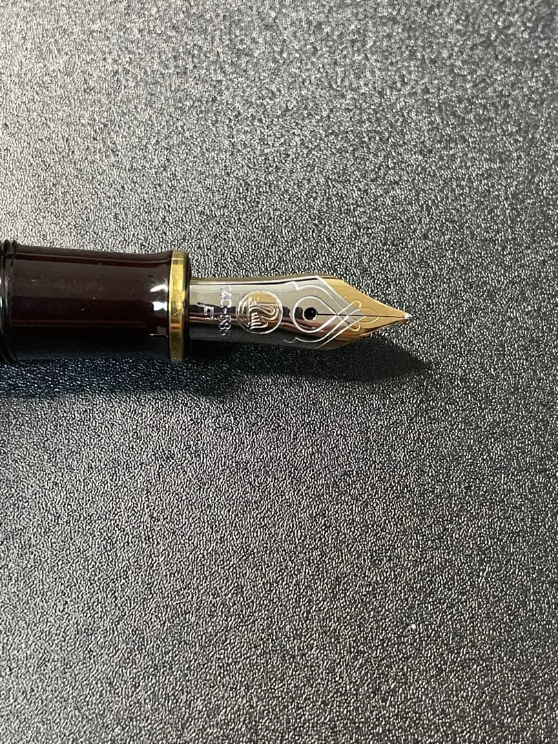 Pelikan 万年筆 M400 トータスシェルブラウン　茶縞　細字　F