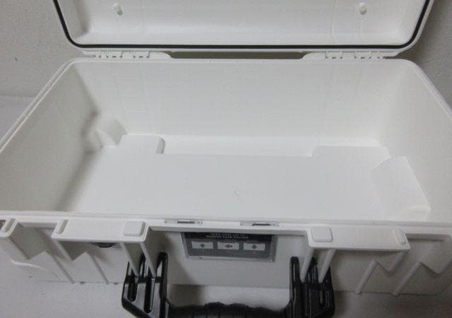 限定カラー PELICAN ペリカン 1535 キャリーケース エアケース 白