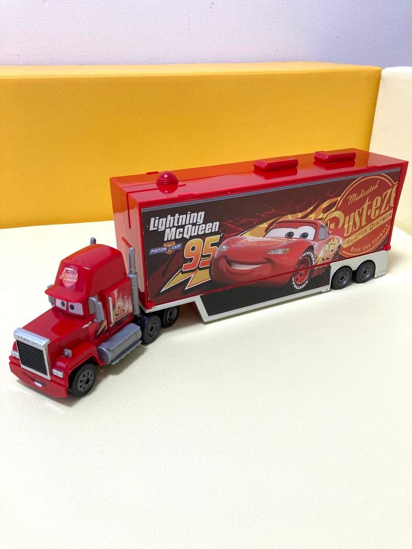 トミカ　カーズ ミニカーセット 35台