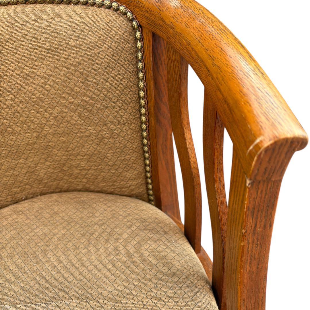 ② アンティーク 椅子 ヴィンテージ インテリア 木製チェア　スタッズ　ベージュ