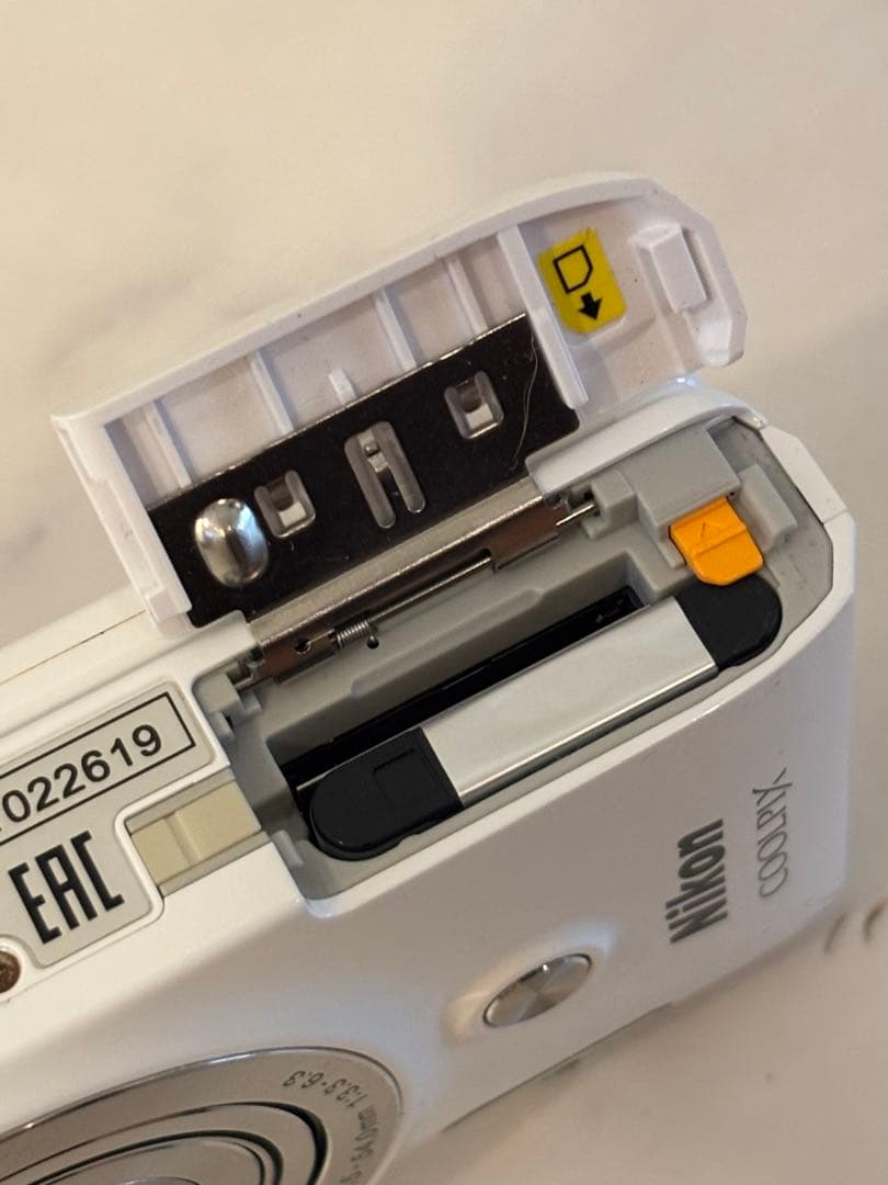 Nikon COOLPIX S6900 ホワイト