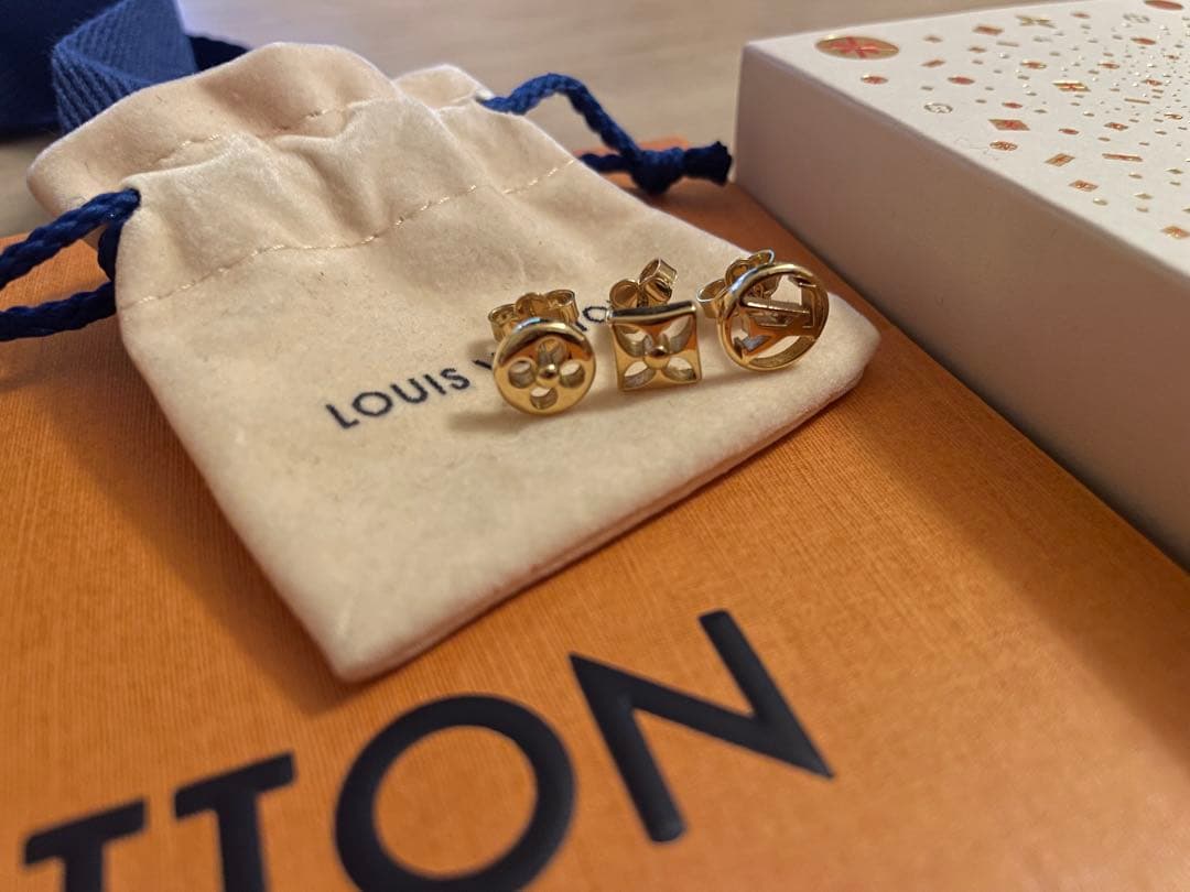 そ*な様 Louis Vuitton ピアス・クレイジー イン ロック