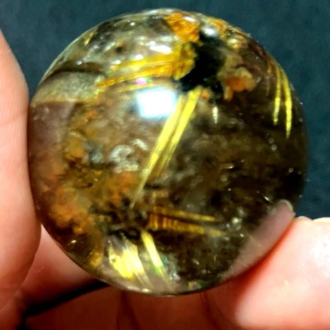 30mm 虹入りゴールドタイチンルチルクォーツ　丸玉　スフィア　金針水晶