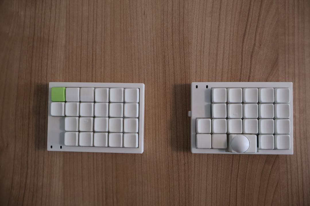 Around Forty RB（右手トラックボール / White）