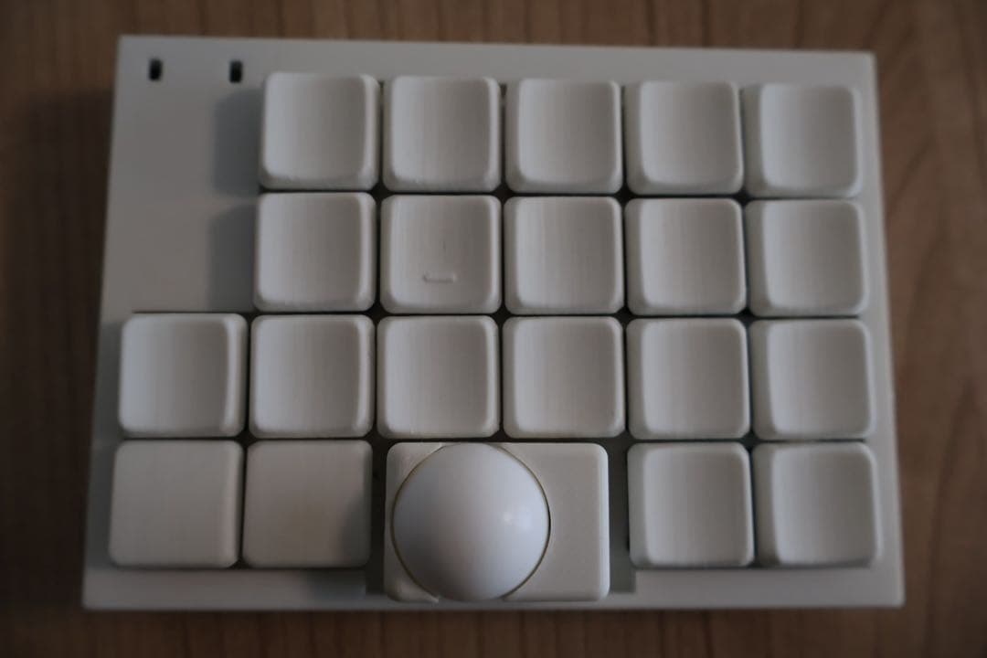 Around Forty RB（右手トラックボール / White）