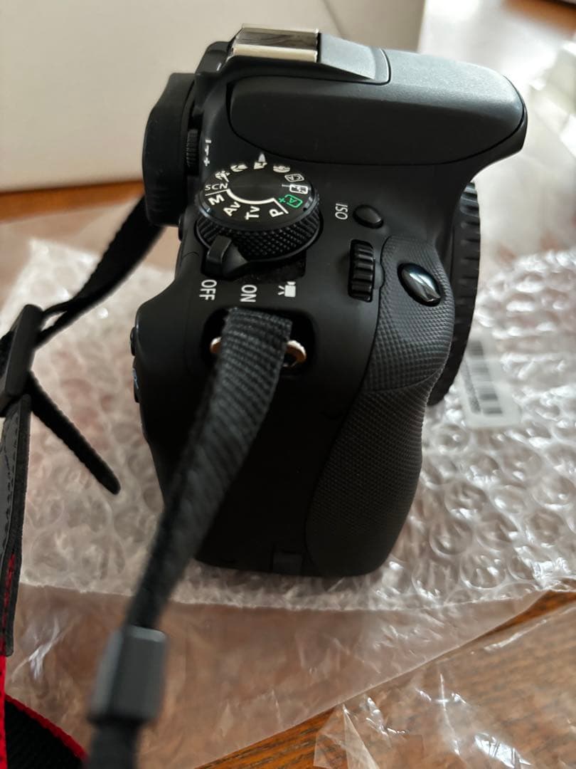 キヤノン　Canon EOS Kiss X7 ダブルズームキット　一眼レフカメラ