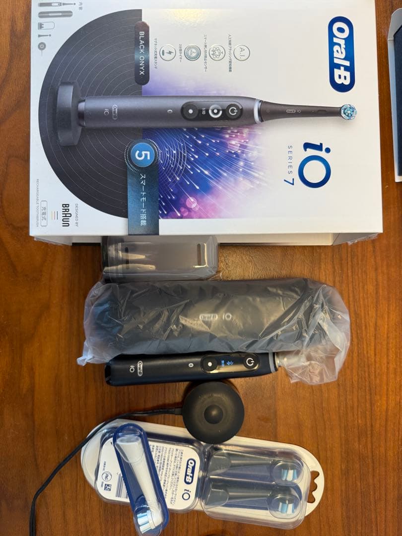 Oral-B iO Series 7 電動歯ブラシ 本体　ブラシ5本付