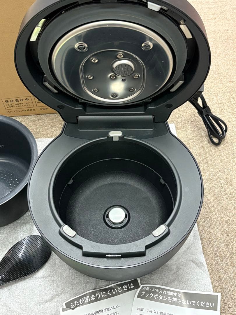 【極美品】Panasonic SR-V10BA-K ブラック 5.5合 炊飯器