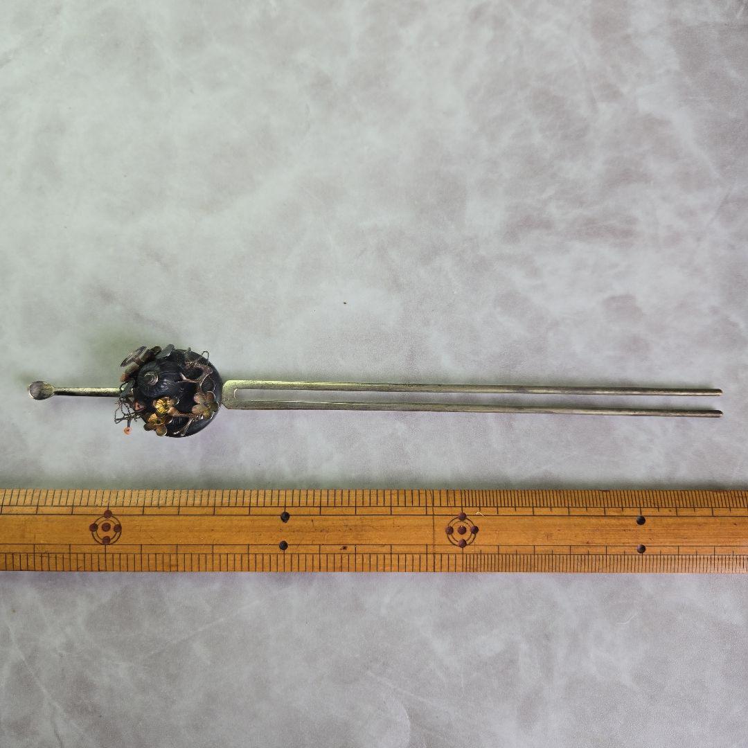 逸品　アンティーク　金工　簪　兜　銀かんざし　珊瑚　G1　着物　金工　骨董