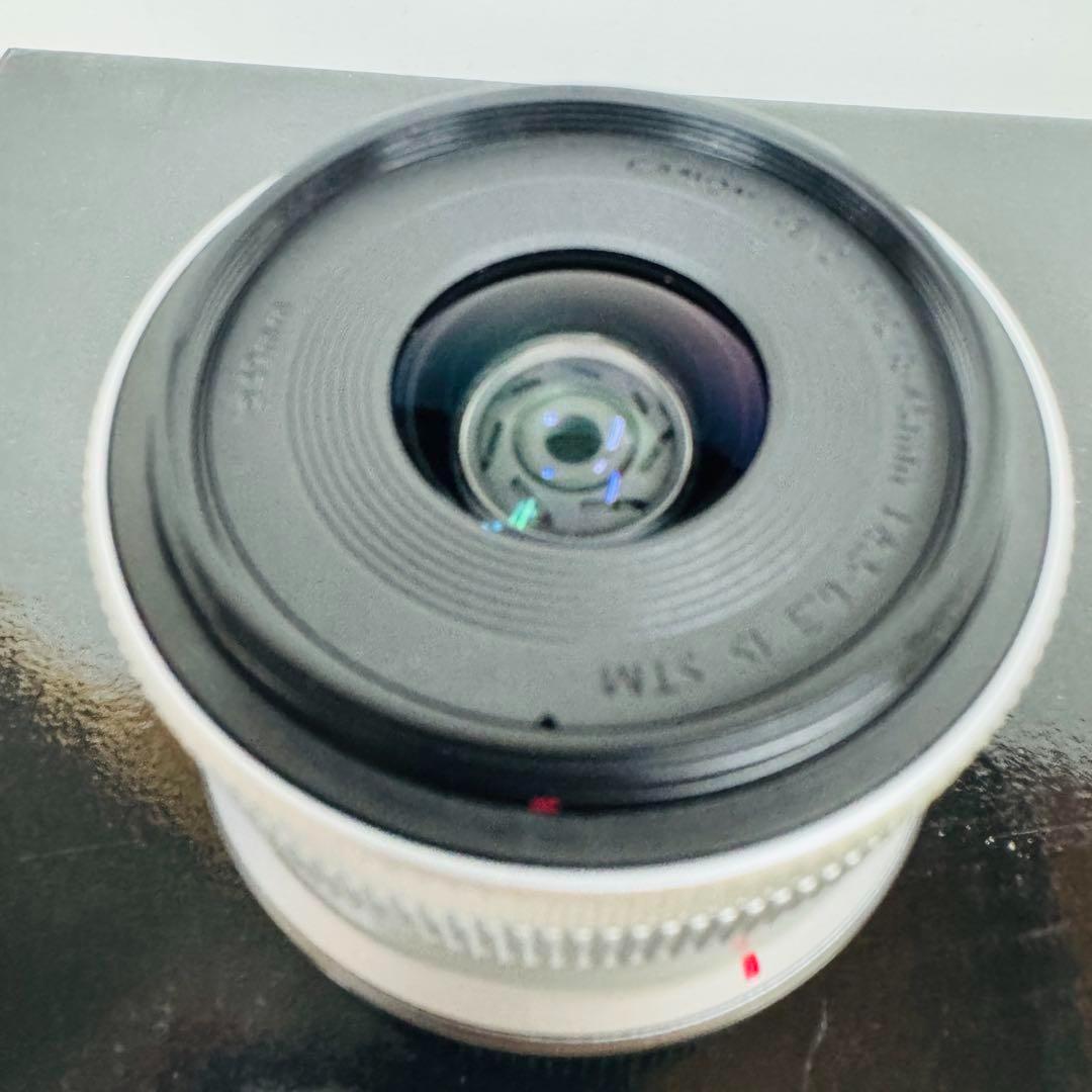 展示品 Canon EOS R50 ダブルズームキット EOSR50WH-WZK