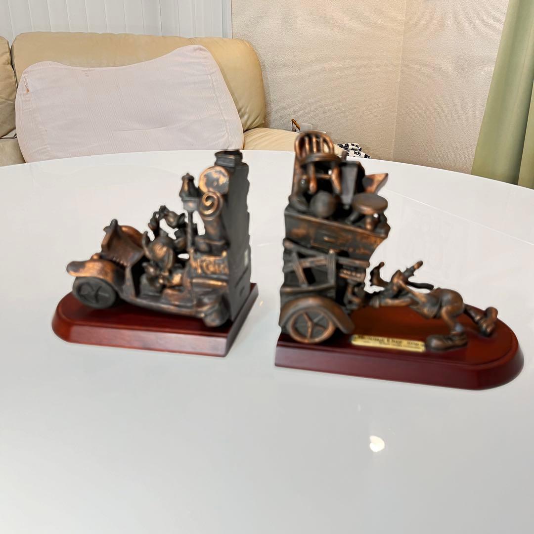 ディズニー ブロンズ風 ブックスタンドMoving Day 1936 限定品