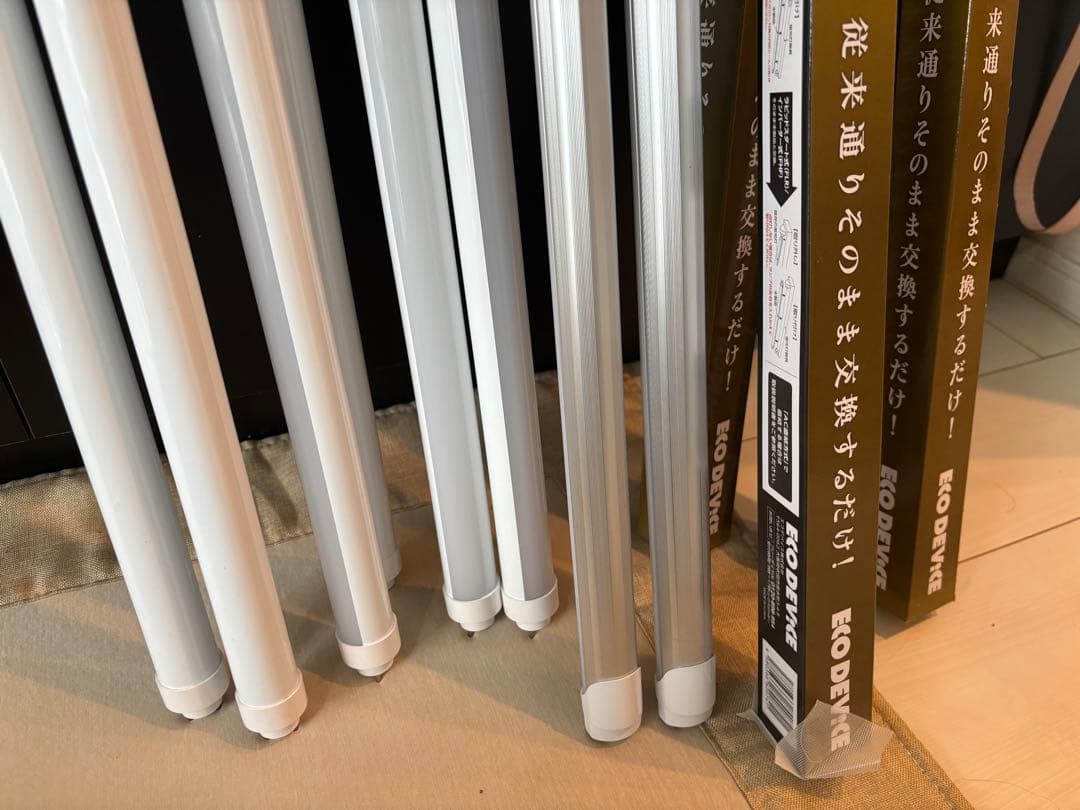 40形LED直管ランプ　形8本　EDLTLーLEDx6本と＋2本計8本セット2種