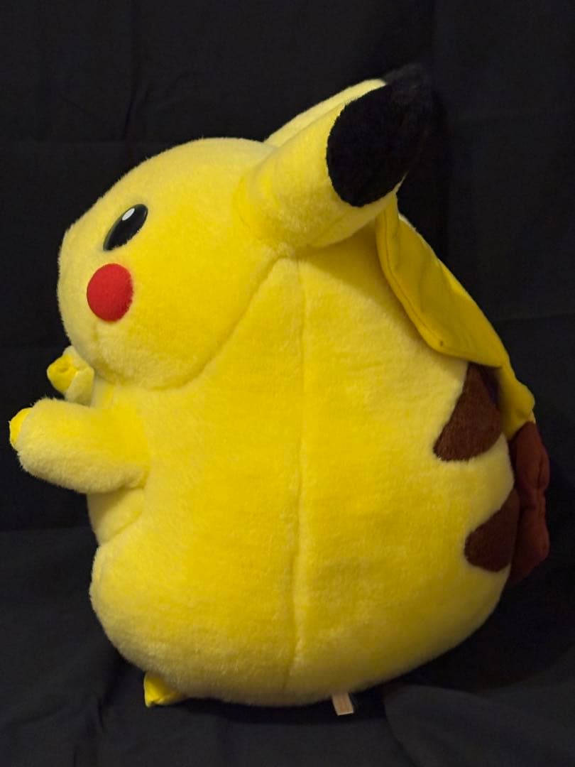 ピカチュウ 1／1等身大 TOMY 初期 ぬいぐるみ②