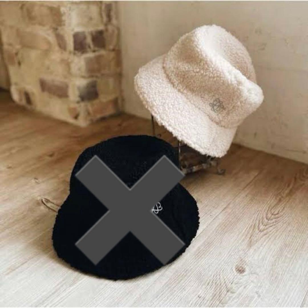 LAVANDA 宇野実彩子　ニット&バケハ&スマホケース&シャツ