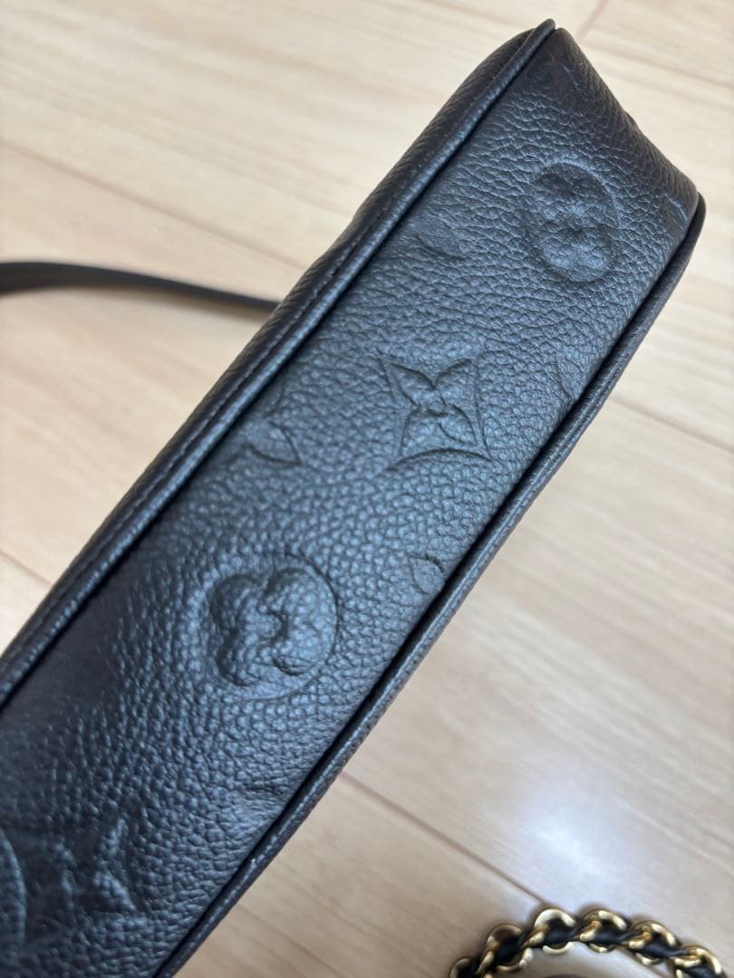 最後再値下げルイヴィトンミュルティポシェットアクセソワールアンプラント黒バッグ