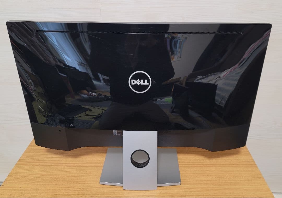 美品　DELL S2817Q 4K 28インチ ゲーミングモニター