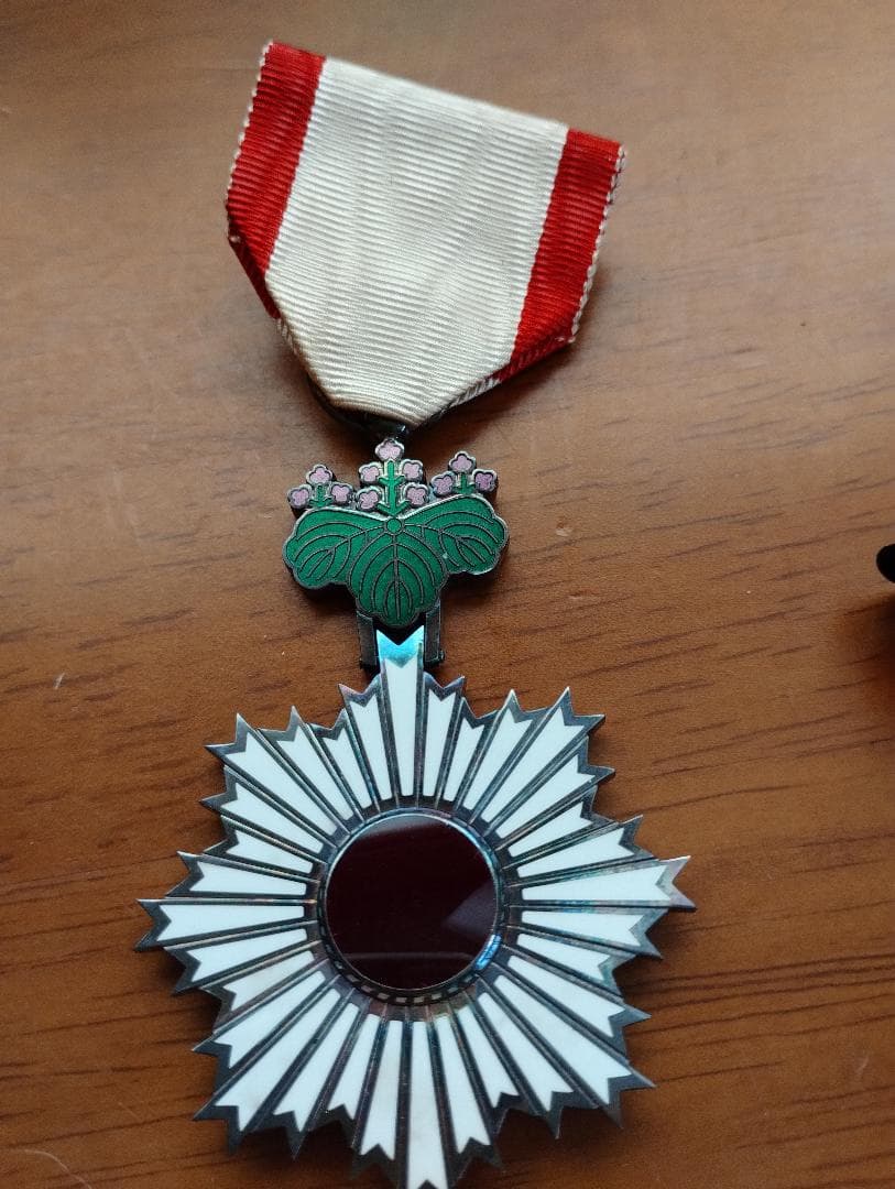 勲五等双光旭日章 勲章　ケース付き