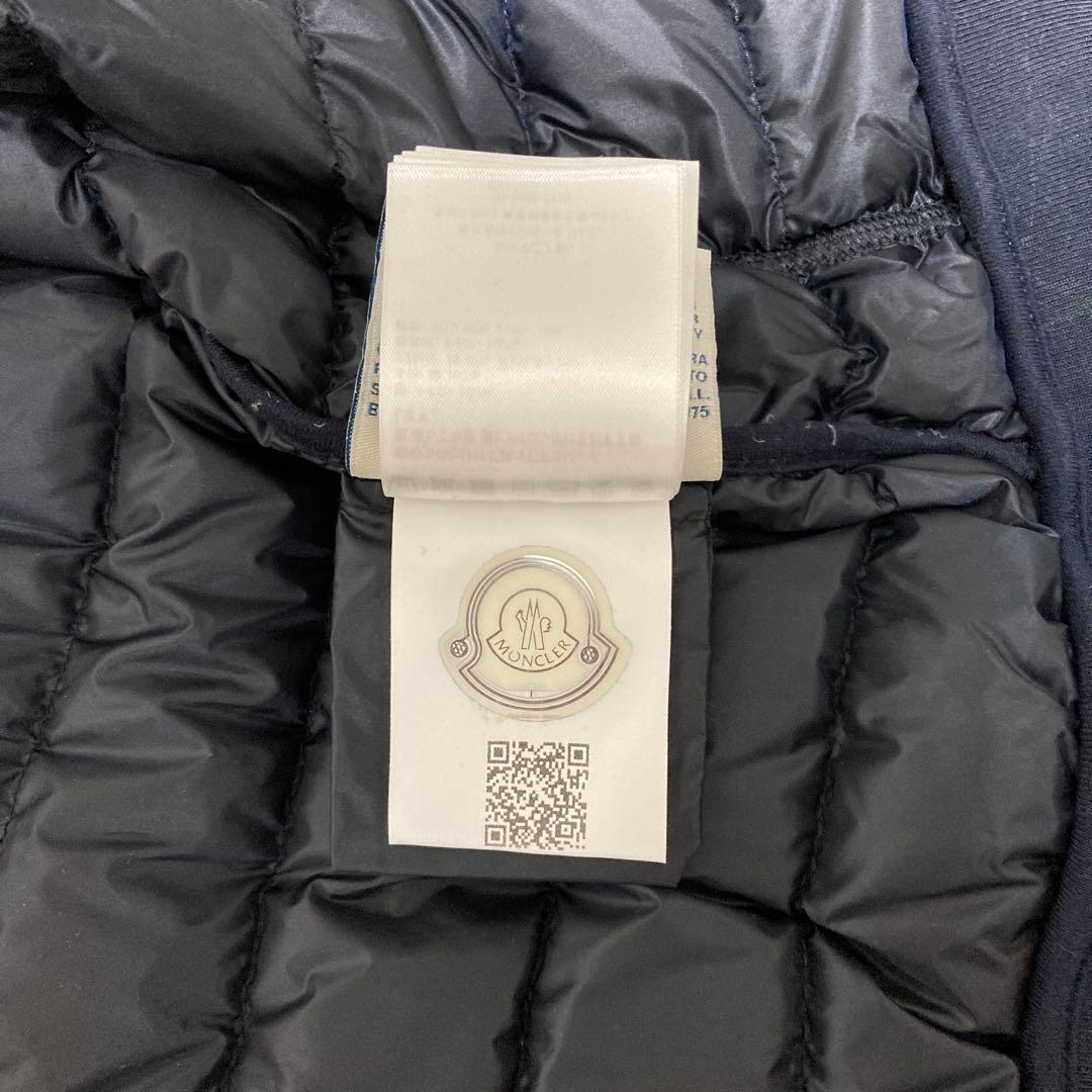 MONCLER ネイビー フード付きパーカー