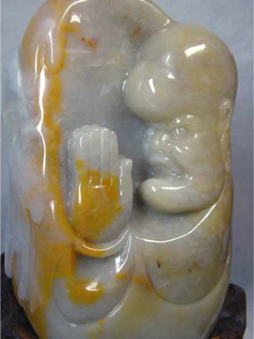 和田（ホータン）黄玉　台付き置物「羅漢」180ｍｍ