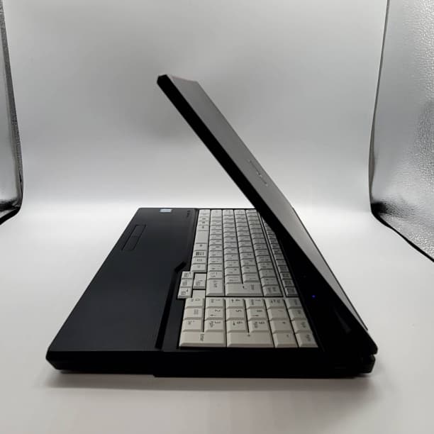 フルHD 美品★ 15 富士通 i7-6 16GB SSD256GB オフィス