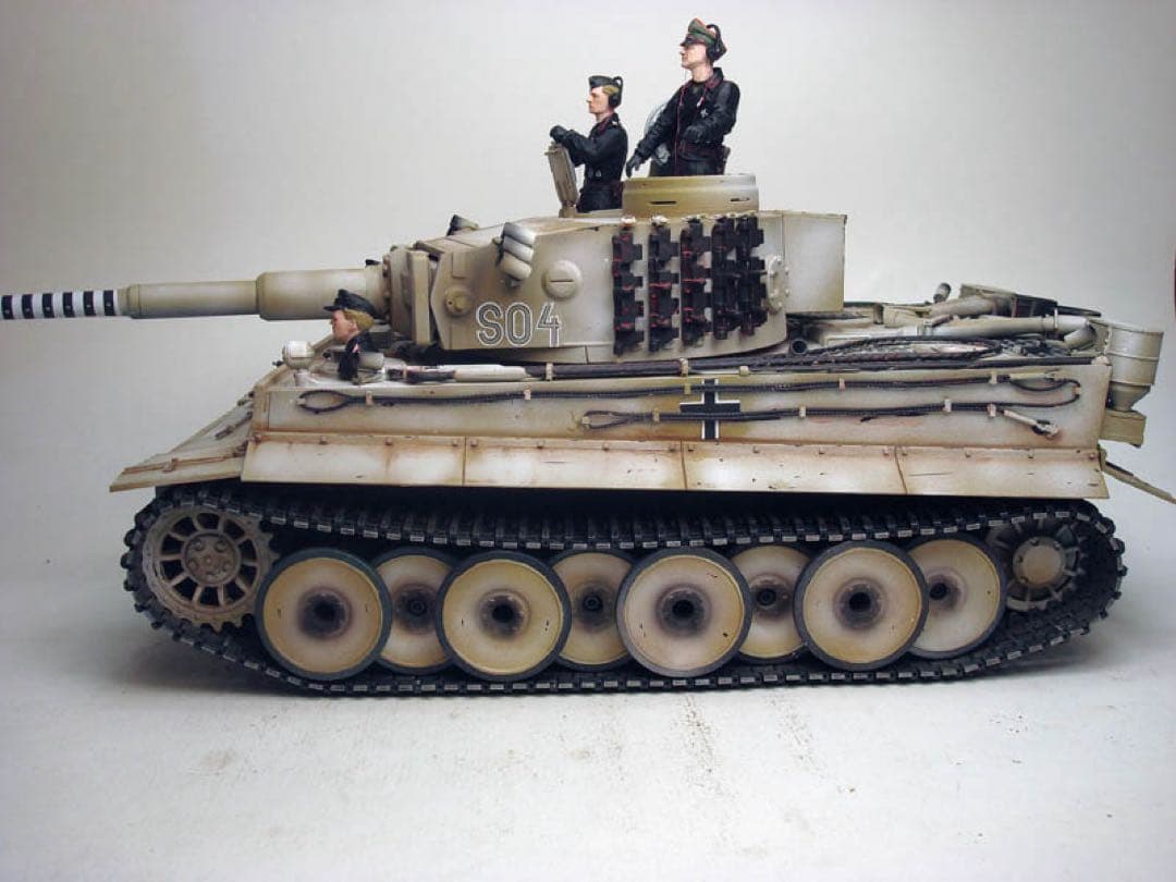 TORRO1/16タイガーS04戦車　ミハエルヴィトマン【おまけ付】