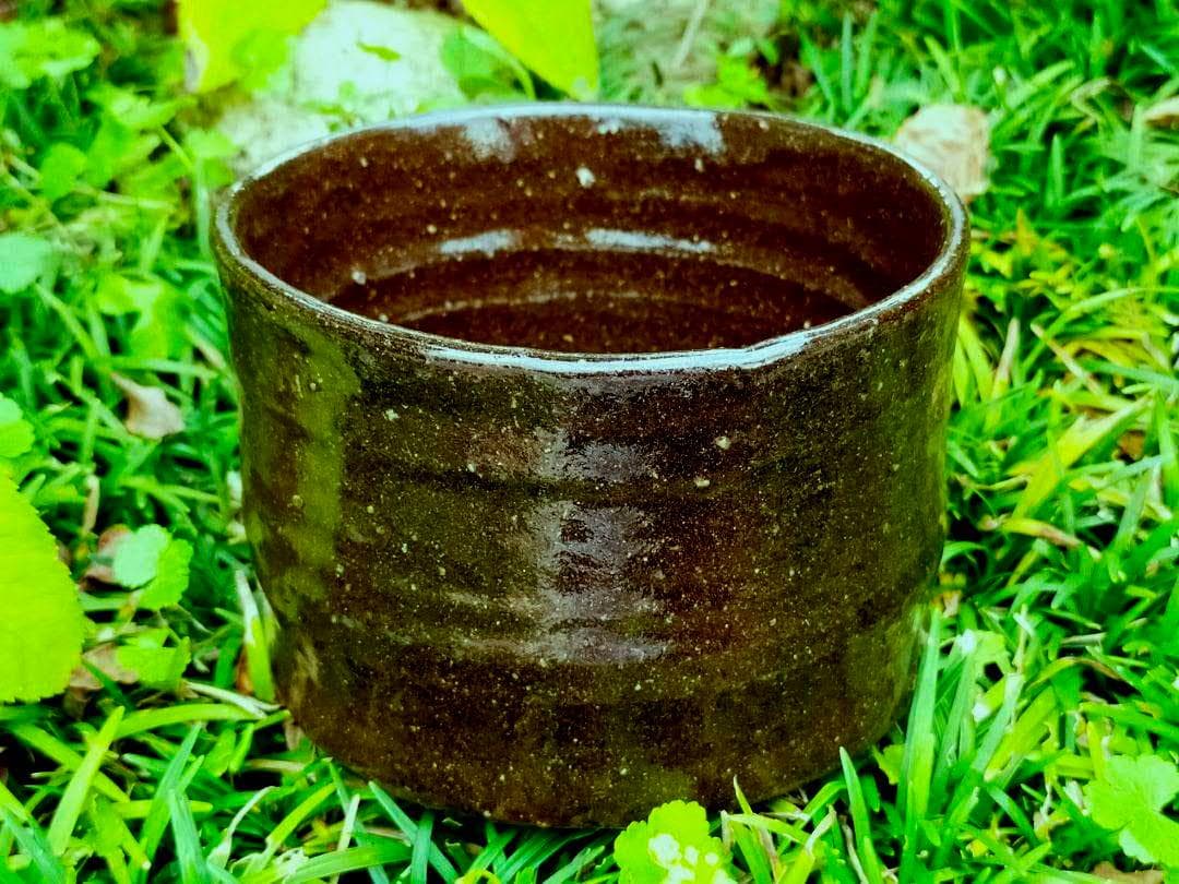 ♥美濃焼　引出黒　茶碗　仕覆　桐箱付き　瀬戸黒　骨董品