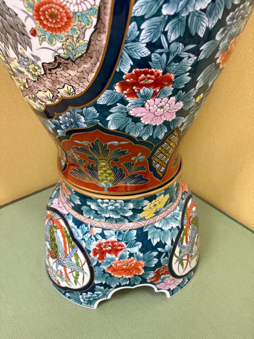 有田焼　光右衛門作　飾り壷　高さ155cm程　落款あり