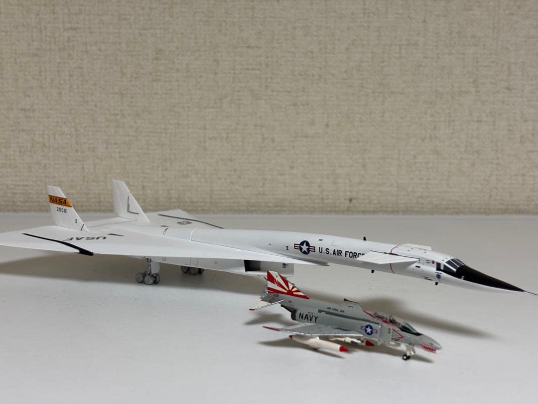 ハルチャン SQwings XB-70 1/200 NASA