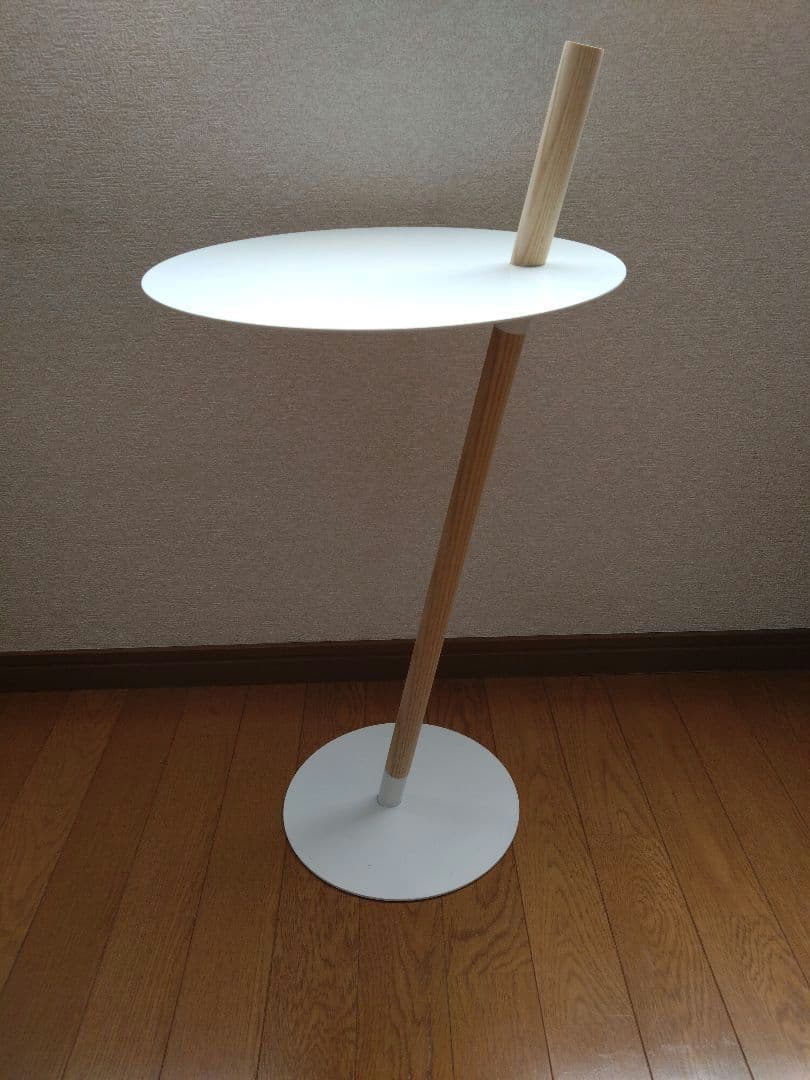 DUENDE チューブ&ロッド サイドテーブル ホワイト