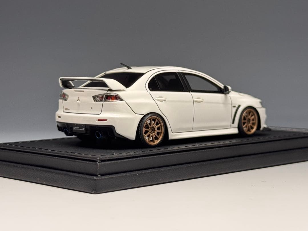 IG 1/43 三菱 ランサーエボリューション Ⅹ ホワイトCZ4A 2566