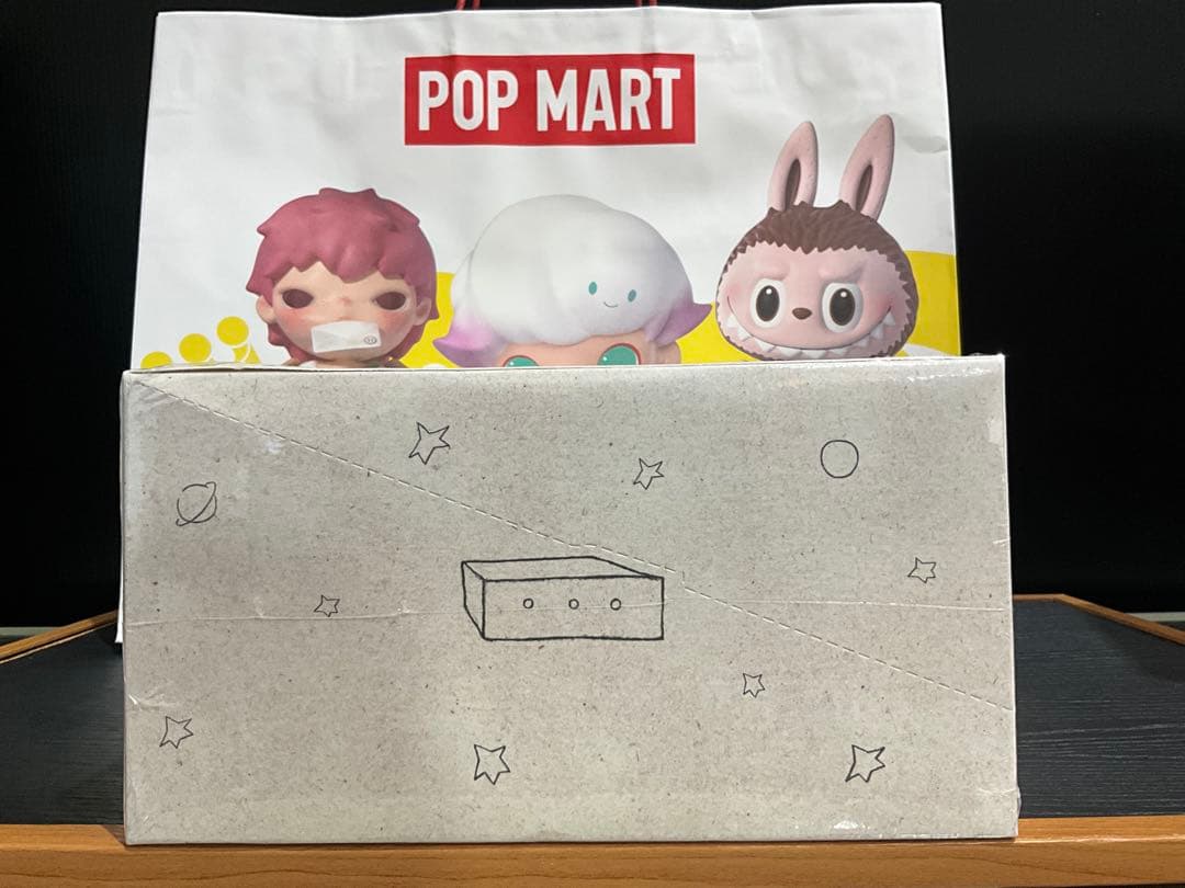 POP MART Hirono x 星の王子さまシリーズ ブラインドボックス新品