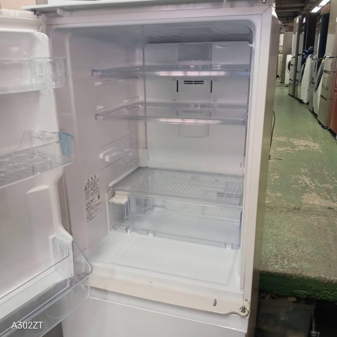 447 シャープどっちもドア　大型冷蔵庫　300L強　小型　家庭用　自動製氷