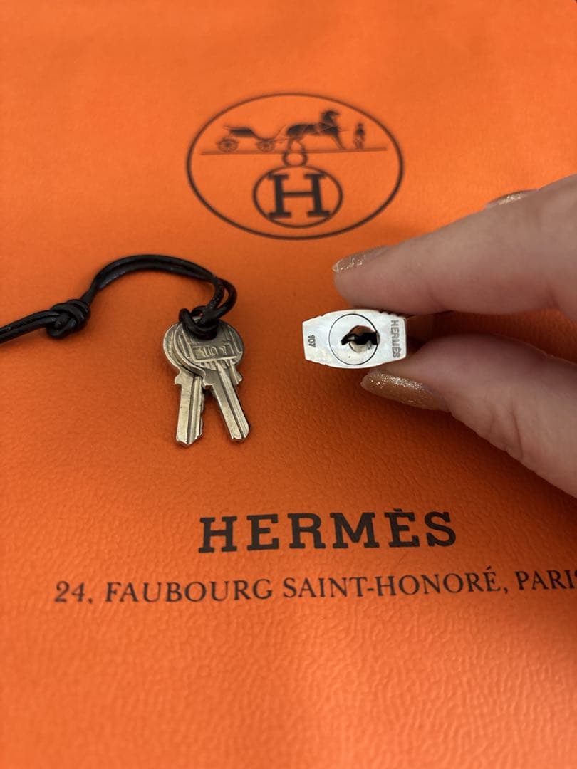 HERMES 南京錠と鍵セット
