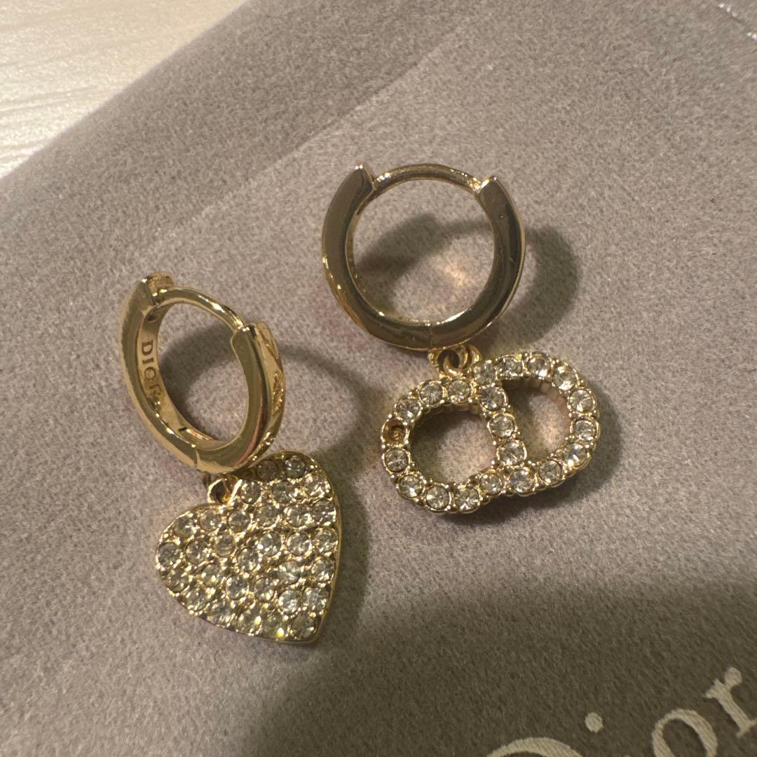 Dior ピアス(ハートモチーフ)