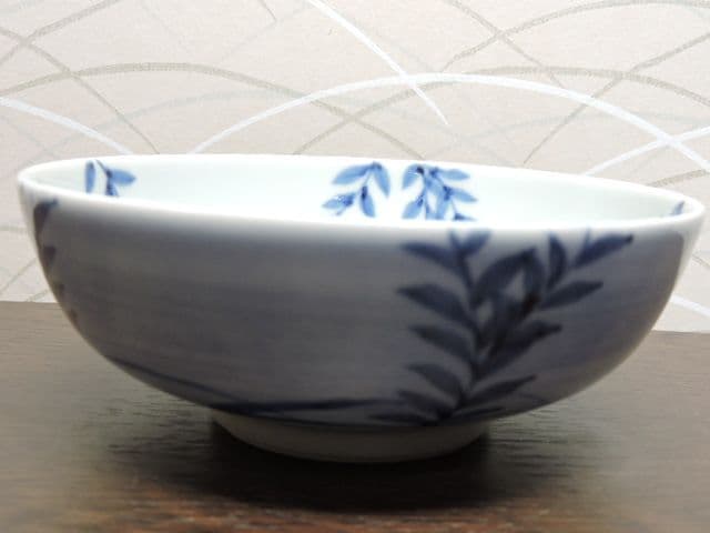 染付桔梗画茶碗　祥平造　共箱有　M１３２０