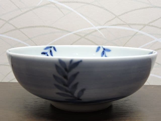 染付桔梗画茶碗　祥平造　共箱有　M１３２０