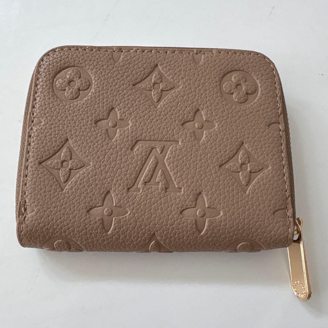 財布　ベージュ　新品未使用