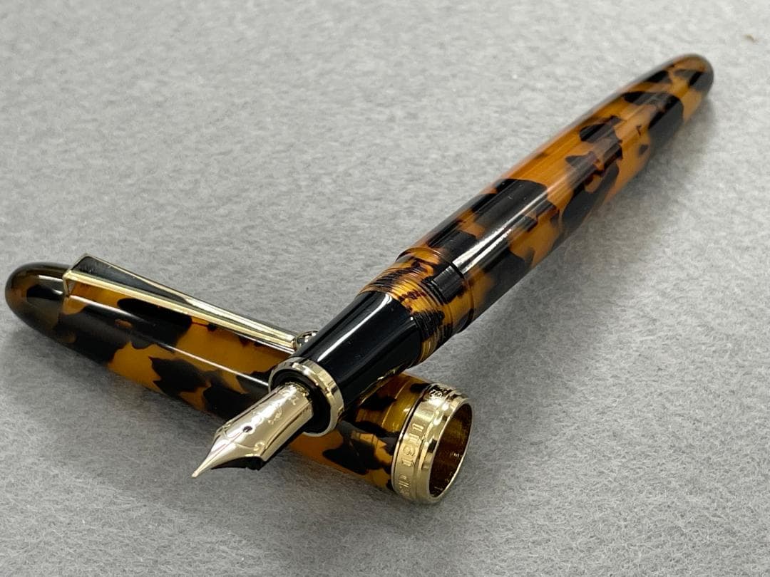 【廃盤品】SAILOR セーラーFOUNDED 1911 べっ甲柄 万年筆